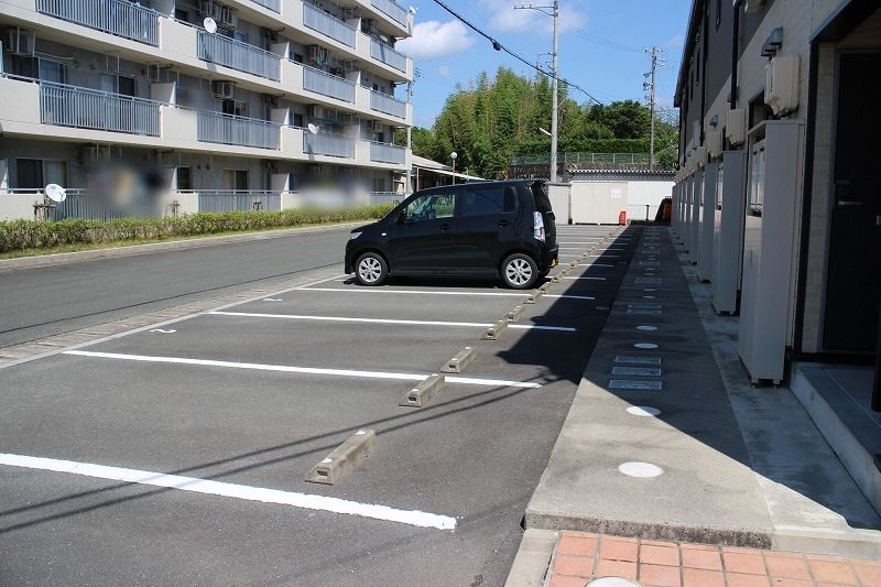 レオパレス浜名湖 駐車場