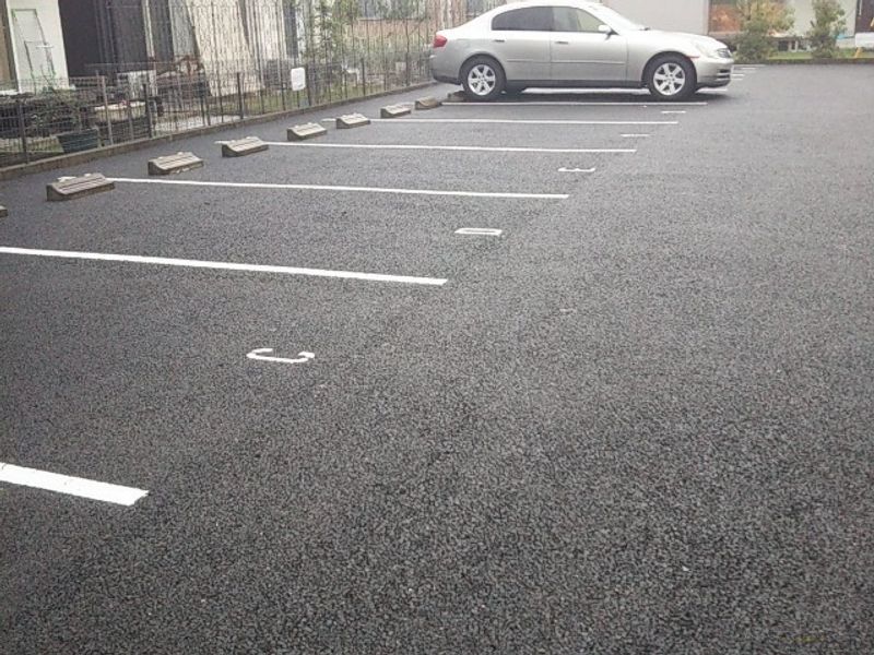 レオネクストコンフォールパレス 駐車場