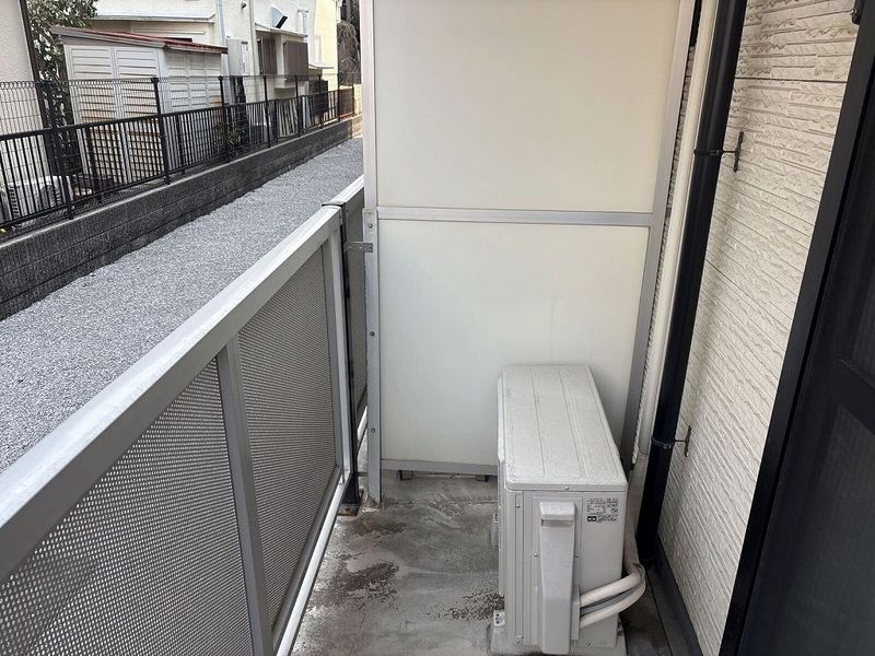 レオパレス山﨑８８ バルコニー