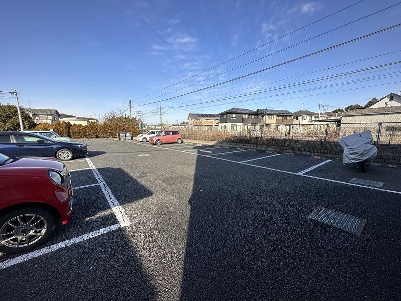 レオネクストリッフェル 駐車場
