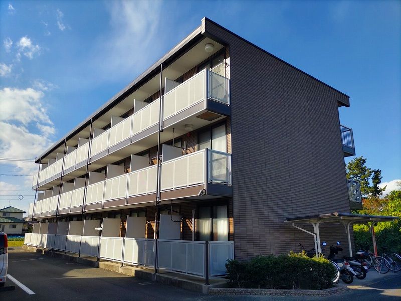 レオパレスエルドラド　新居 外観