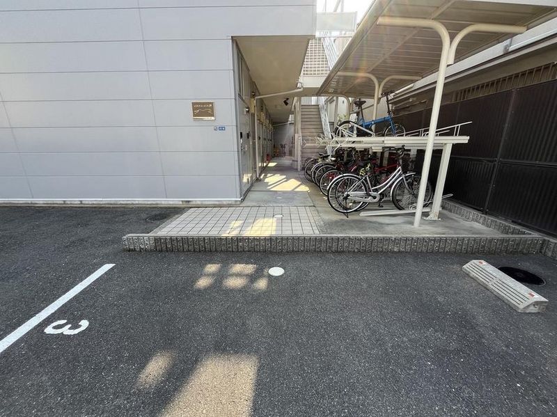 レオパレスルシェルブルー東大阪 エントランス