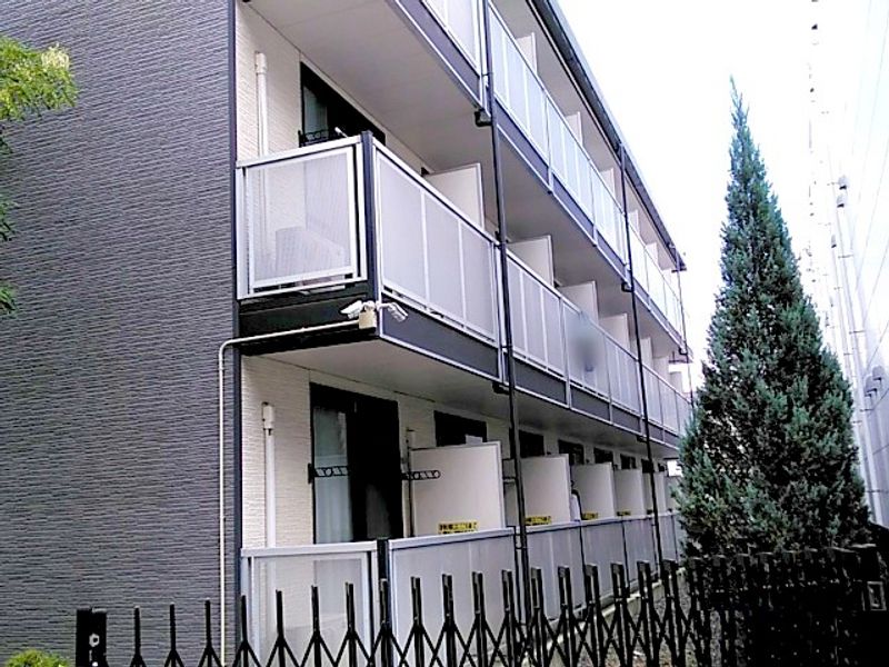 レオパレス上社ＬＡ１ 外観