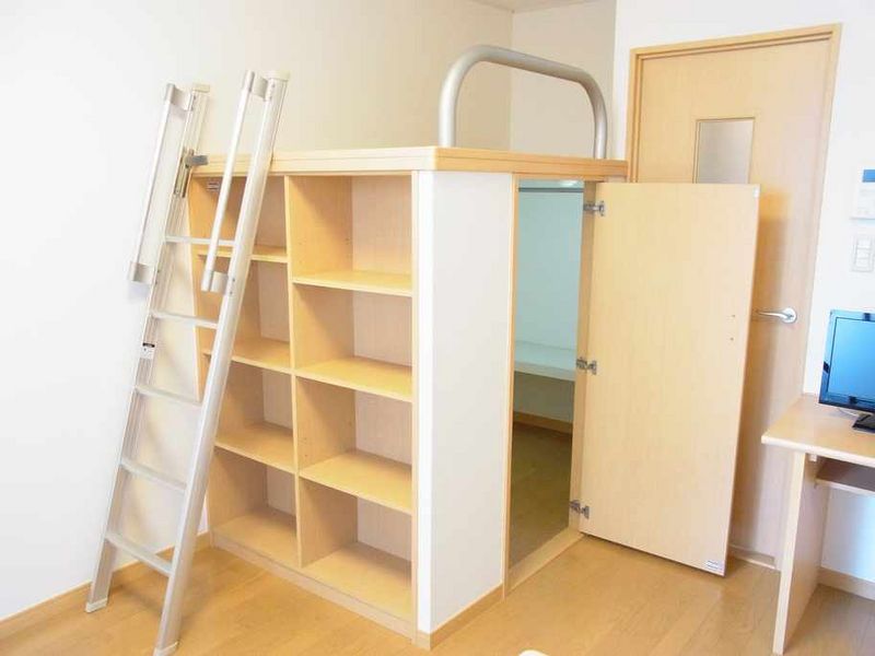 レオパレスハーベストステージ 居間