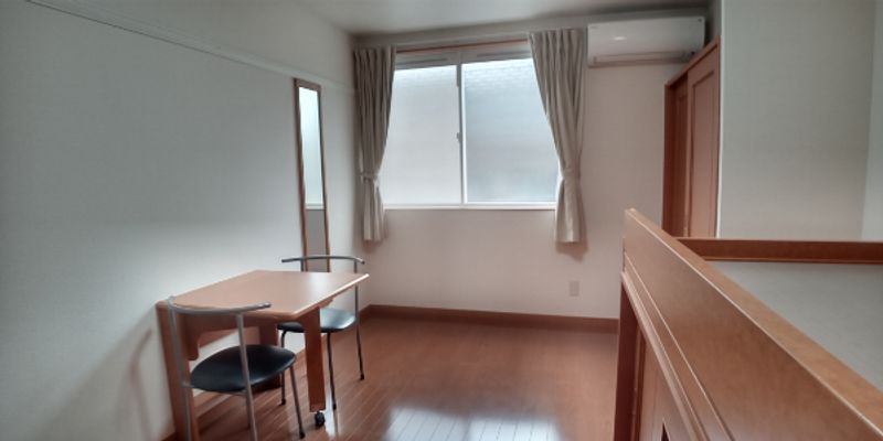レオパレス下石田 居間