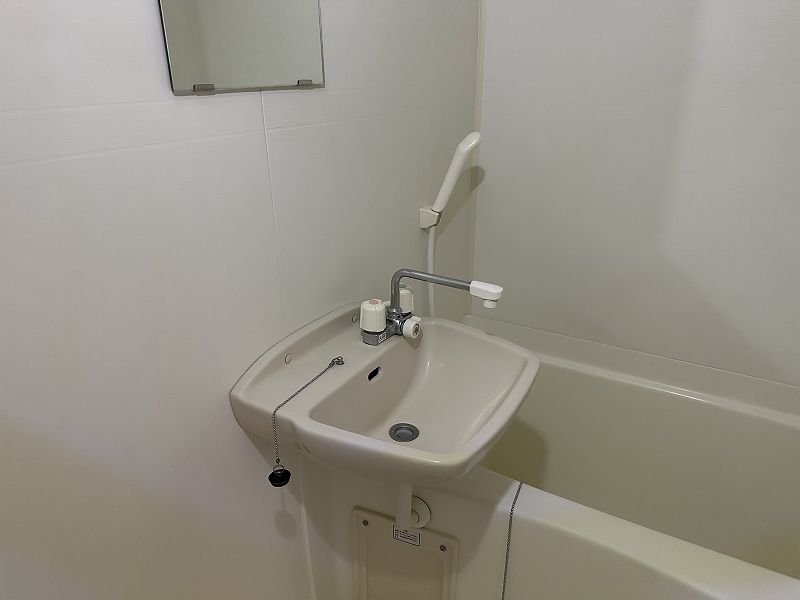 レオパレスわかくさ 風呂