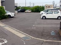 レオパレス祢宜町 駐車場
