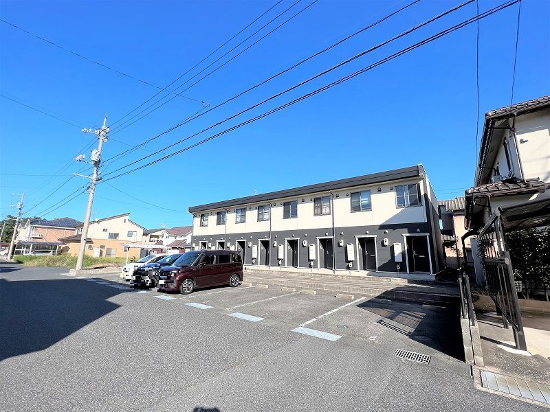 レオネクストｍｙＡＮ　参番館 駐車場