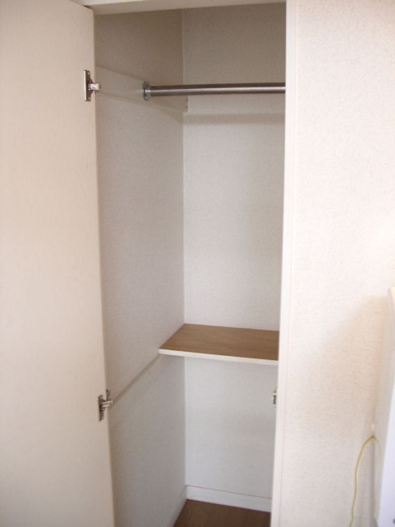 レオパレス野並 収納