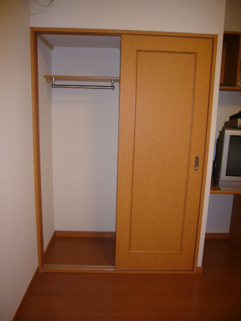 レオパレスｓｕｎｆｌｏｗｅｒ 収納