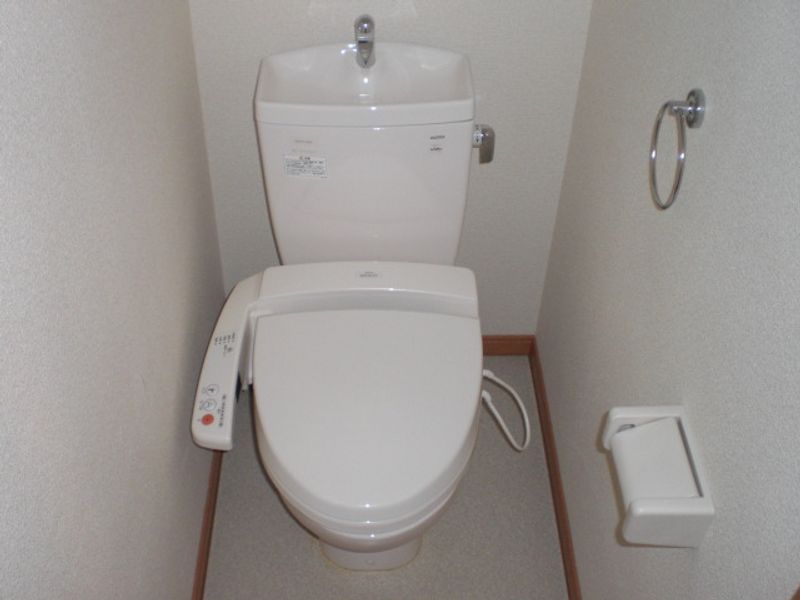 レオパレスぺガッソ トイレ