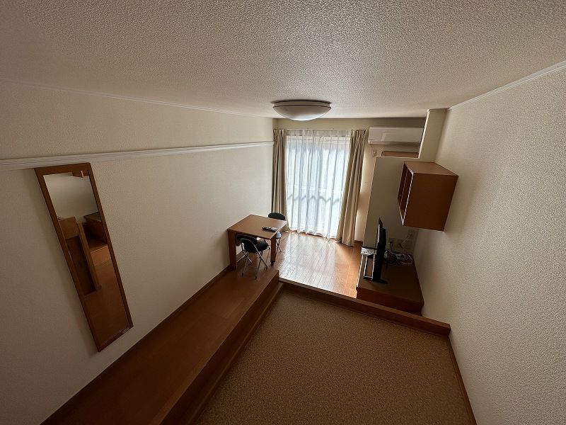 レオパレスシャルマンピエース 居間