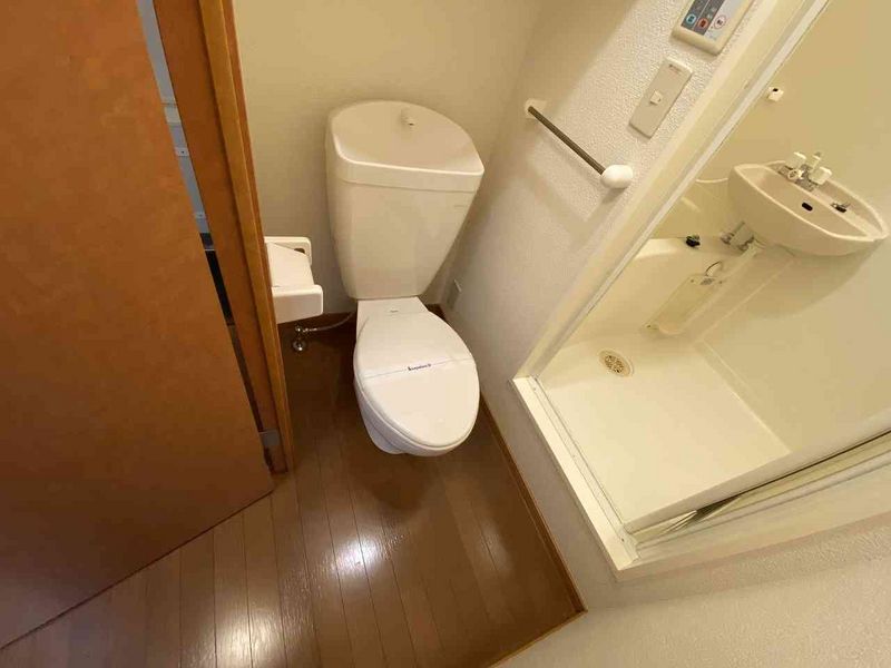 レオパレスつきぞえまち トイレ
