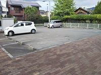 レオパレスヴェルデ 駐車場