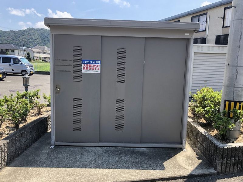 レオパレスコスモス 共用部分