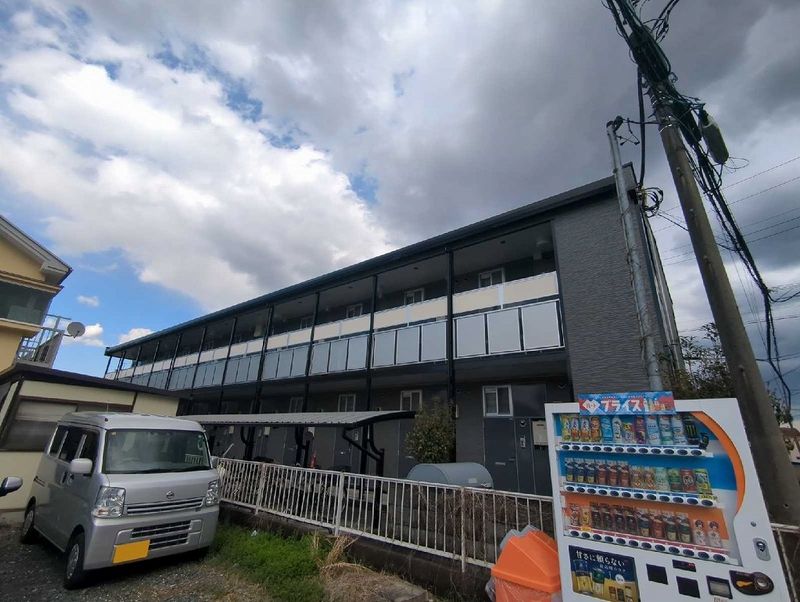 レオパレスかたくり 外観
