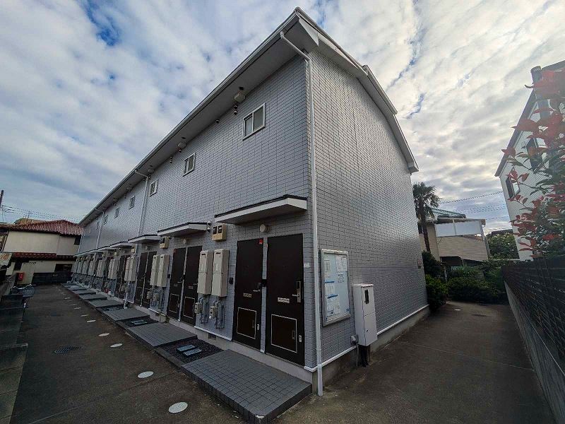 レオパレスパルポート 外観
