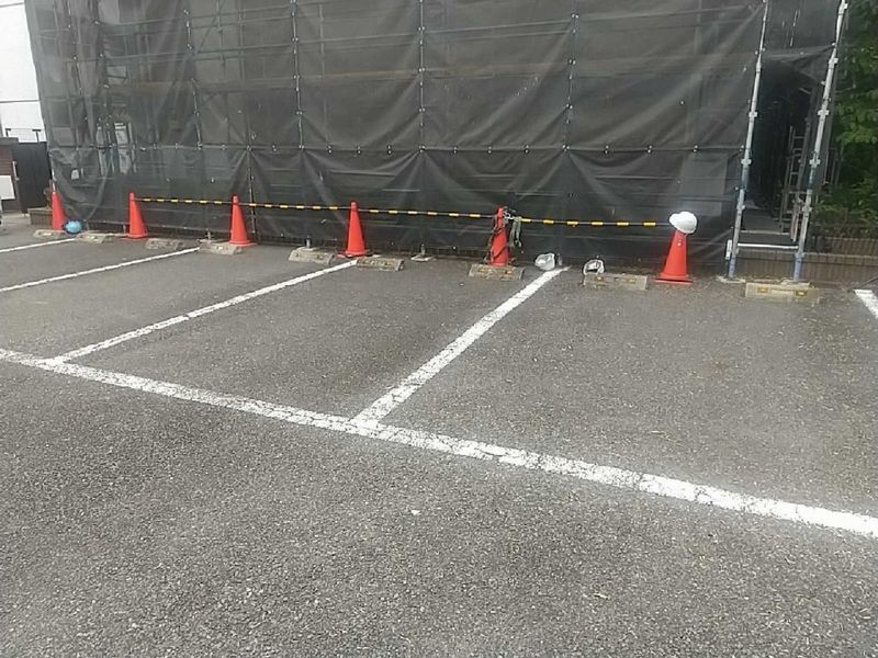 レオパレスリッチＭ 駐車場