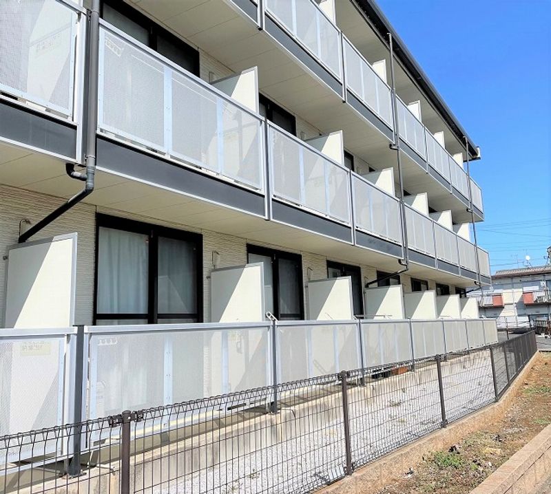 レオパレスエスト逆井 バルコニー