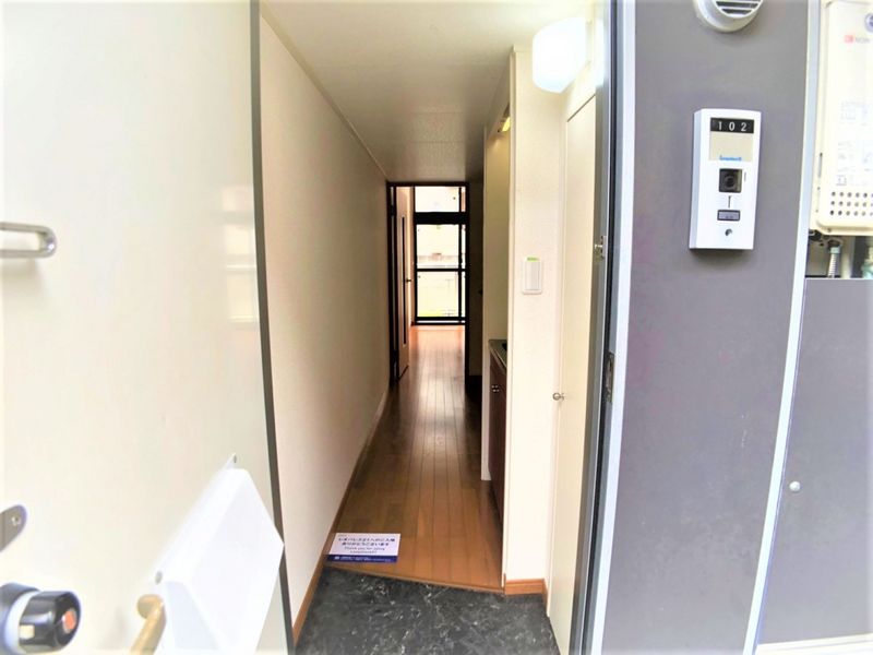 レオパレスシエスタ西郷屋敷 エントランス