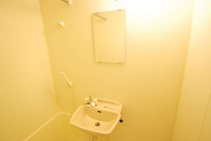レオパレスアウトレット入間 洗面所