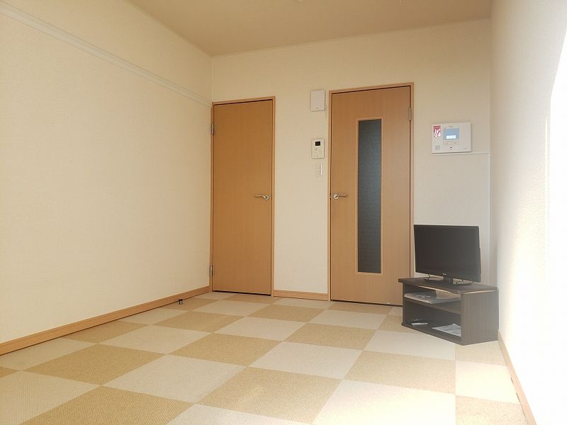 レオパレスボヌール久喜 居間