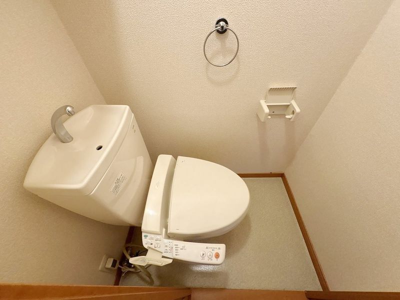 レオパレスルクソール トイレ