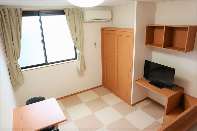 レオパレス灯 居間