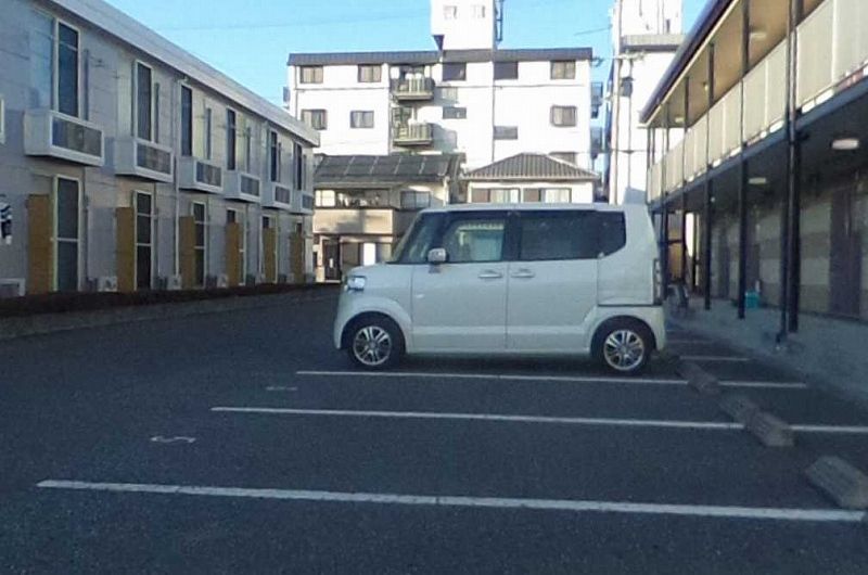 レオパレス赤穂 駐車場