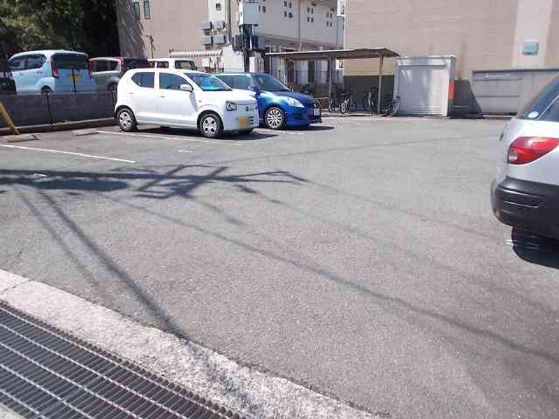 レオパレスセカンドハウスＴＫＭ 駐車場