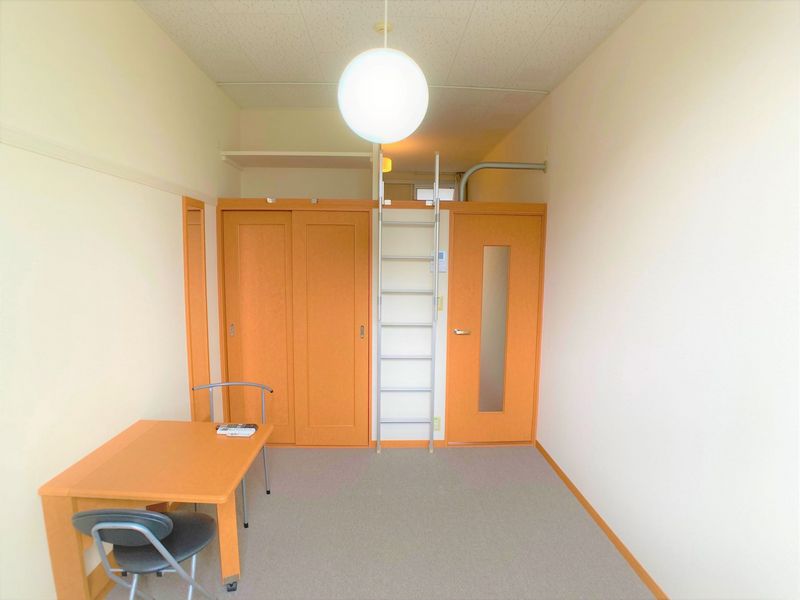 レオパレスサニーヒル紫原 寝室