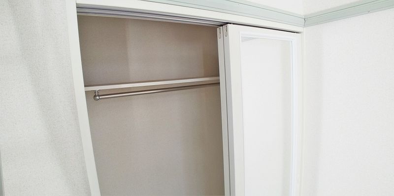 レオパレスシャルム 収納