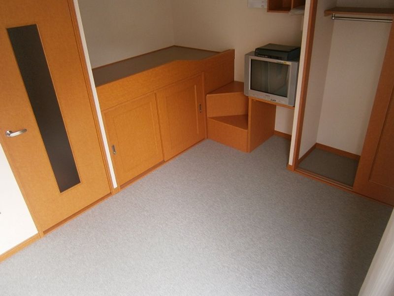 レオパレス東堀切 居間