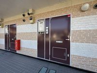 レオパレス下栗 玄関