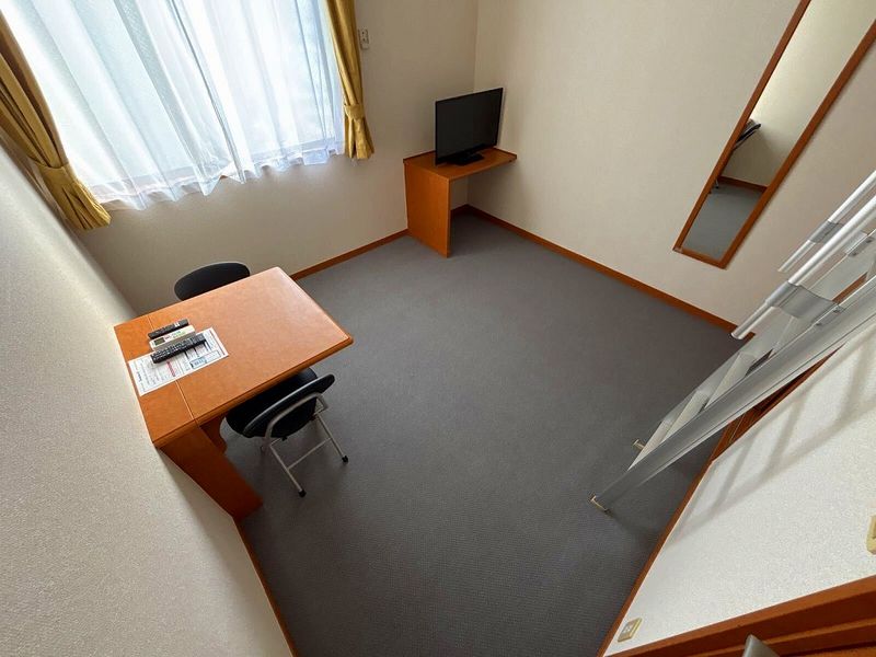レオパレスアイリス 居間