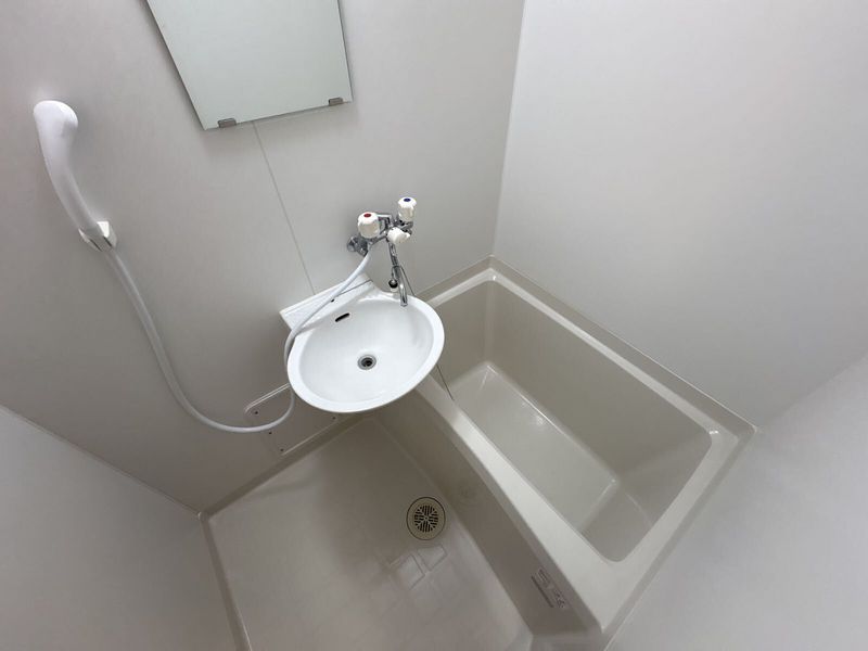 レオパレスサンクフルコート 風呂