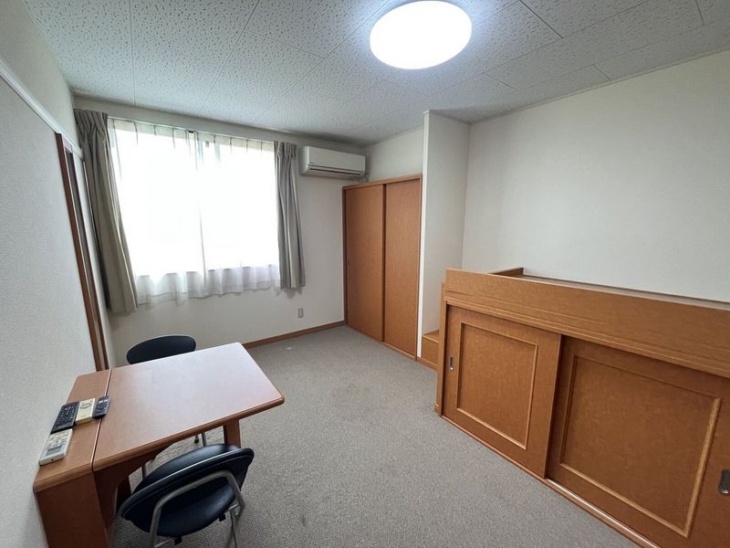 レオパレスファースト 居間
