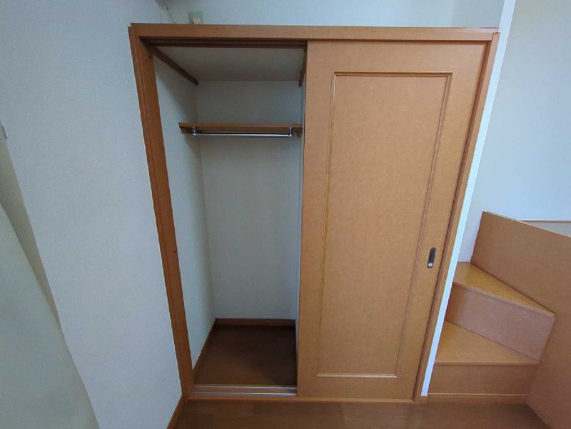 レオパレスエクレール 収納