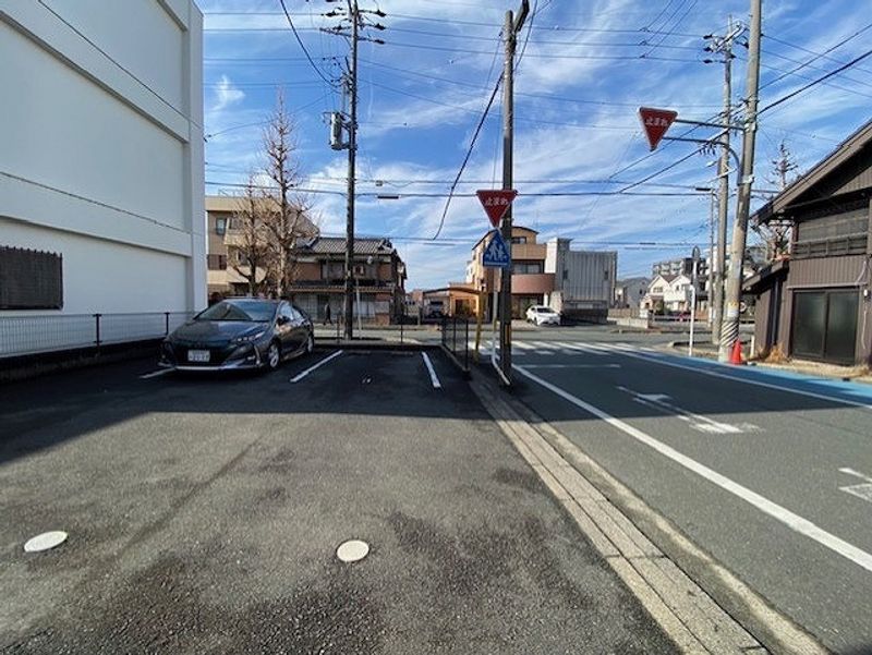 レオパレス関屋 駐車場