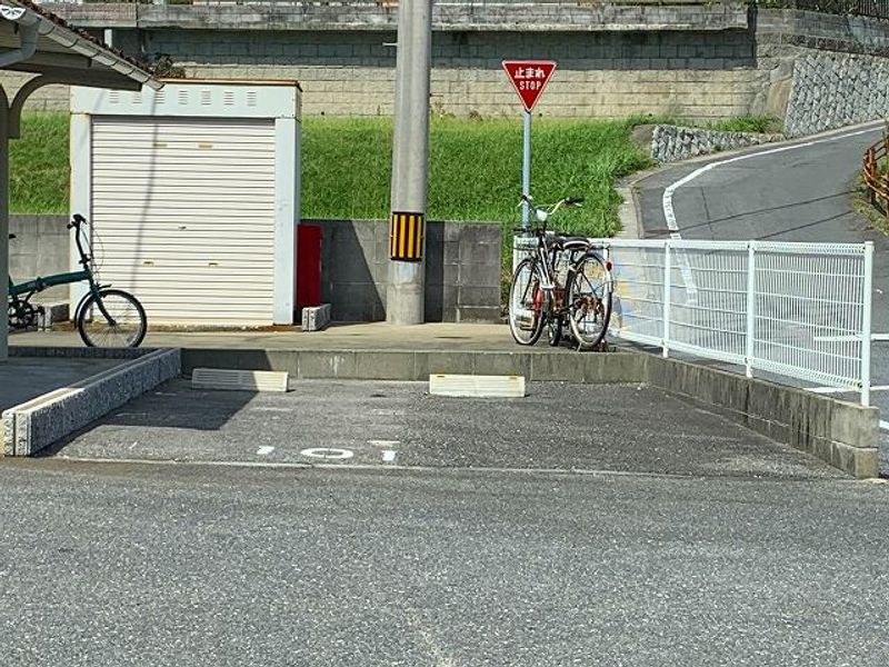 レオパレスしまた 駐車場