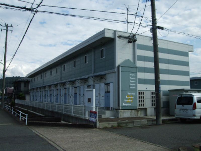 レオパレス若宮Ａ エントランス