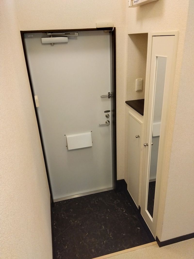 レオネクスト二十四軒 玄関