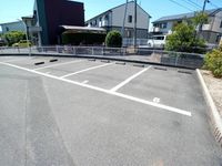 レオパレス赤田 駐車場