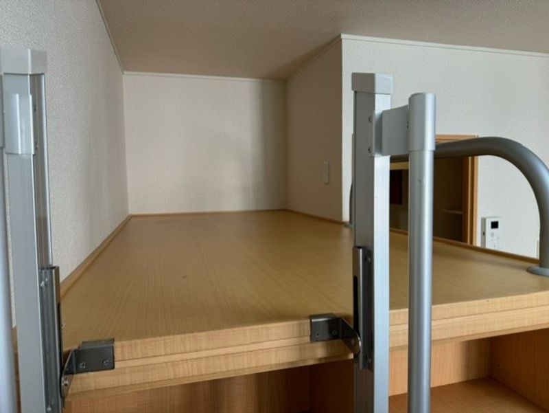 レオパレス宝 寝室