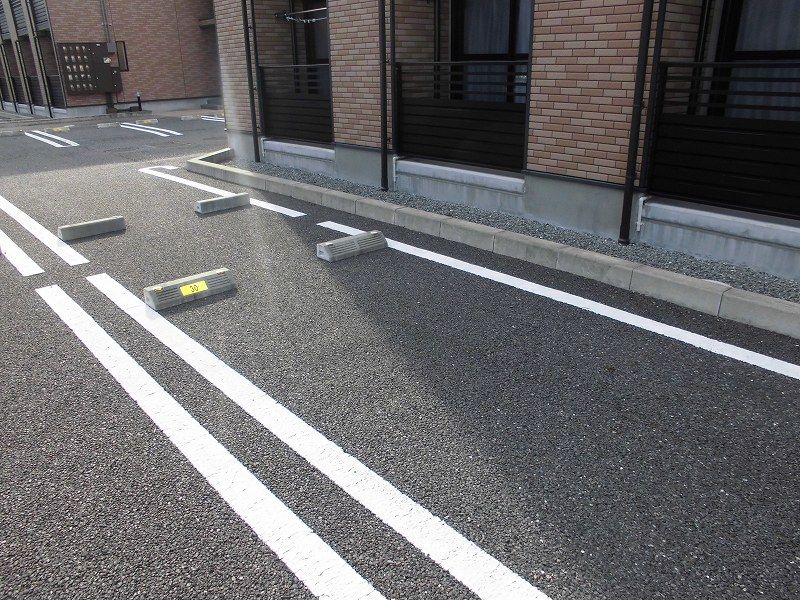 レオネクスト悠Ⅱ 駐車場