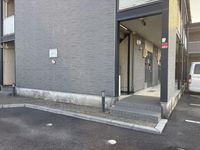 レオパレスみもざ エントランス