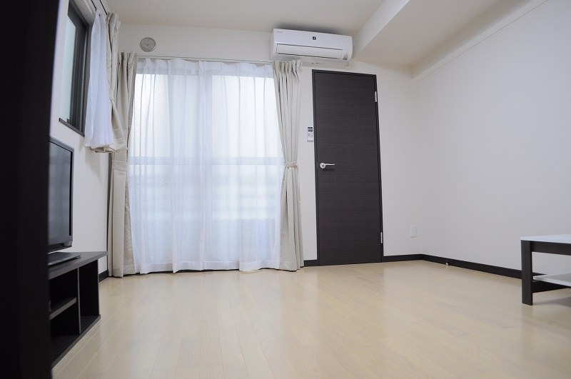 レオネクスト大倉山メルベーユⅢ 居間