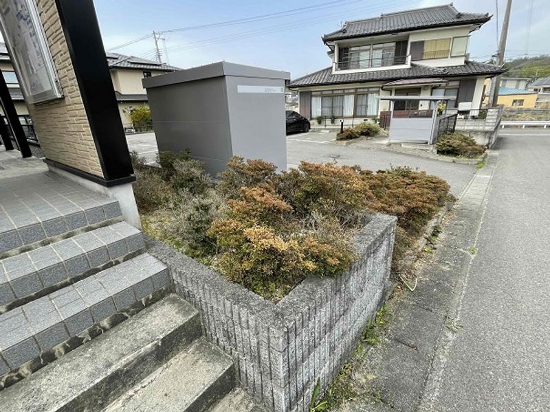 レオパレスアメニティ二本松 庭