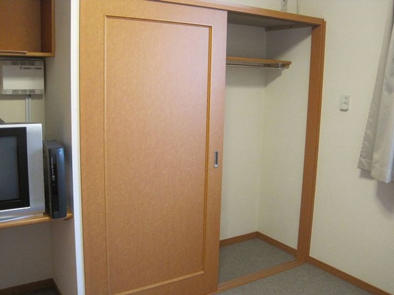 レオパレスエトワール 収納