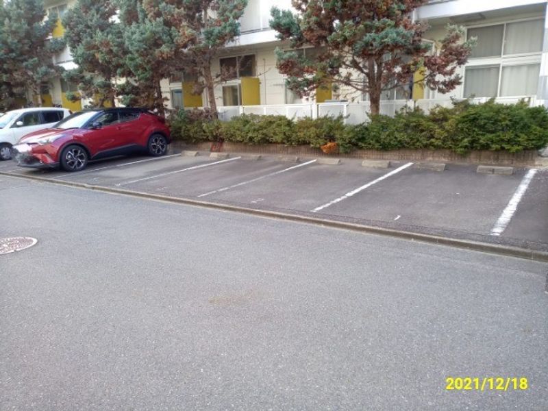 レオパレス富士 駐車場